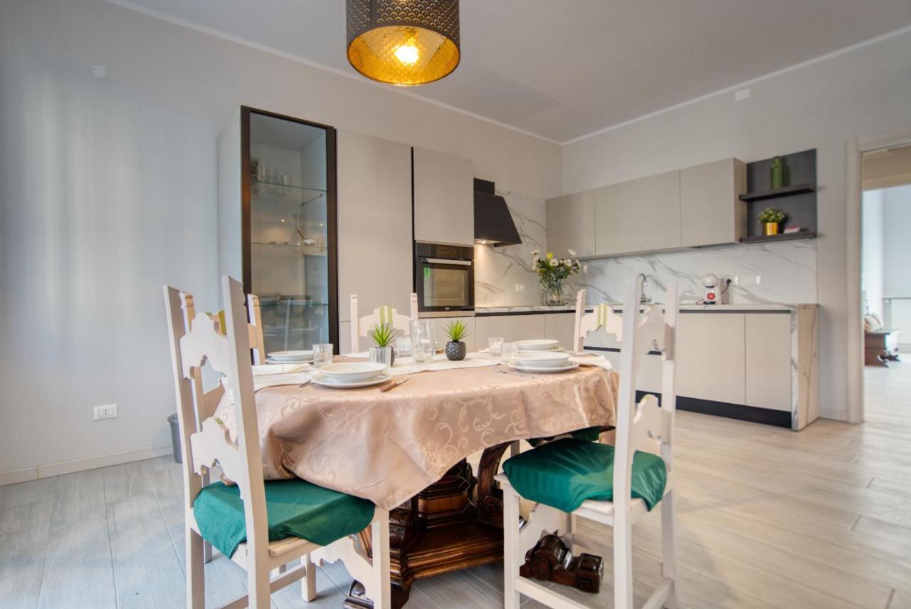 Caseospitali - Casa Janas, Elegante Trilocale Per 5 In Zona Centrale Milan Exterior photo