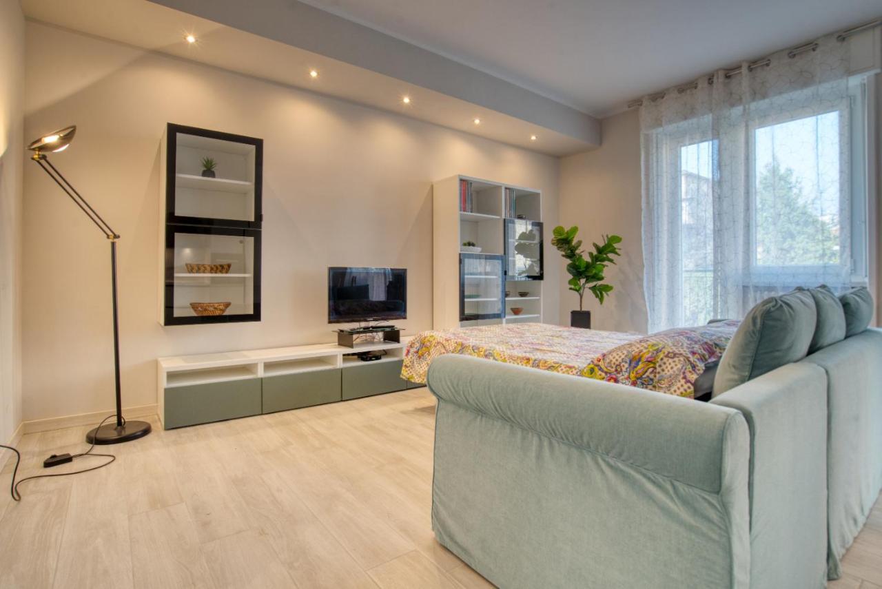 Caseospitali - Casa Janas, Elegante Trilocale Per 5 In Zona Centrale Milan Exterior photo